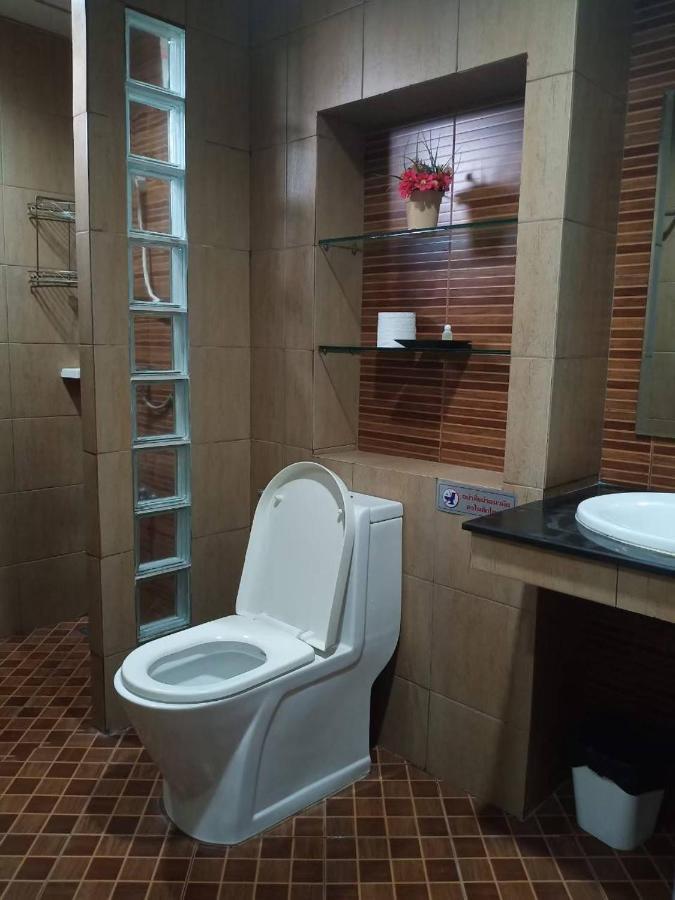 Ferienwohnung โสดาอพาร์ทเม้นท์​ Ban Lam Phak Kut Exterior foto